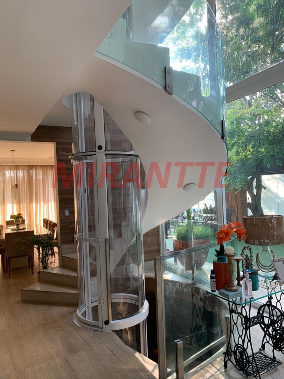 Sobrado de 700m² com 4 quartos em Jardim França
