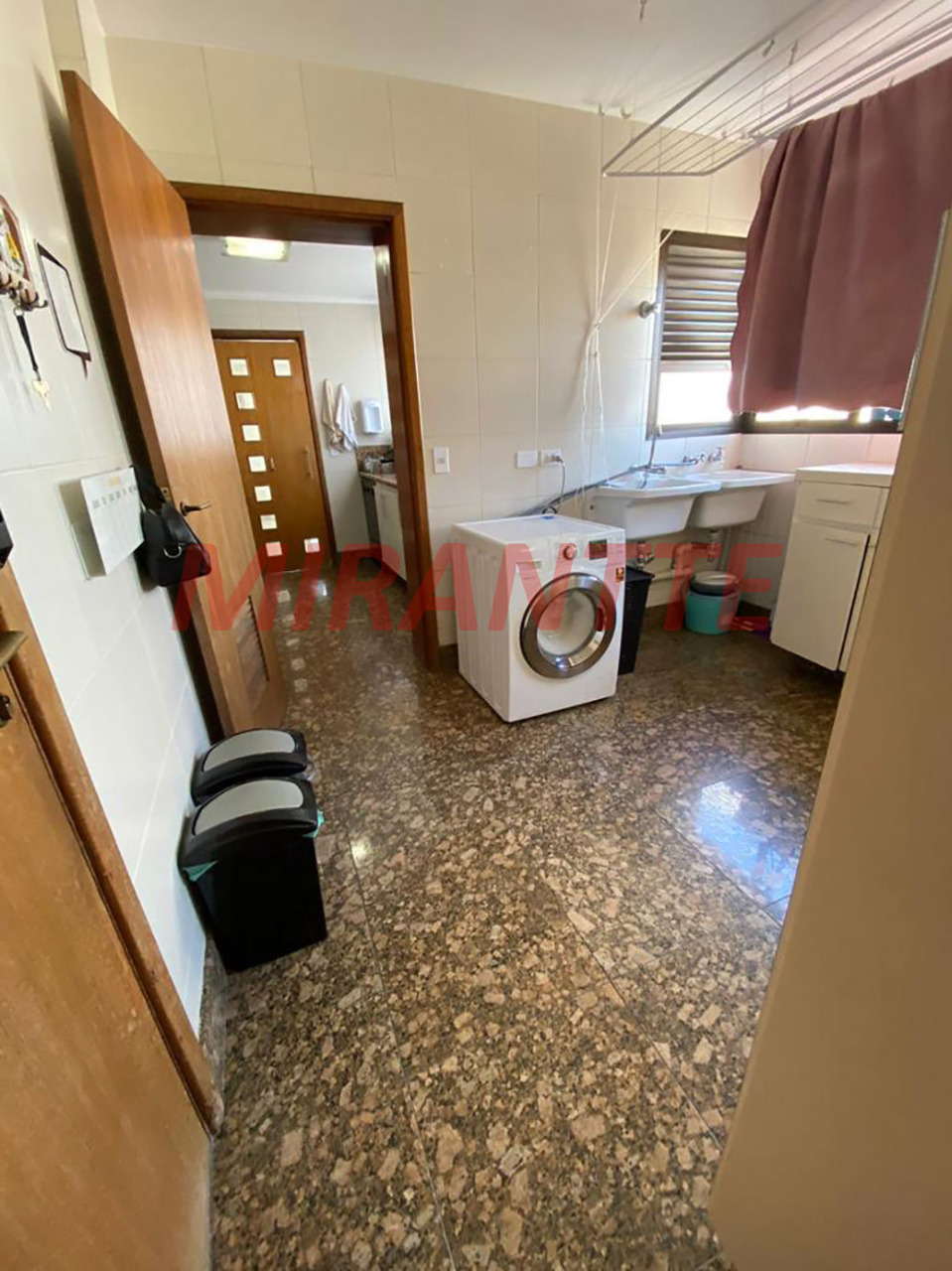 Apartamento de 220m² com 3 quartos em Santana