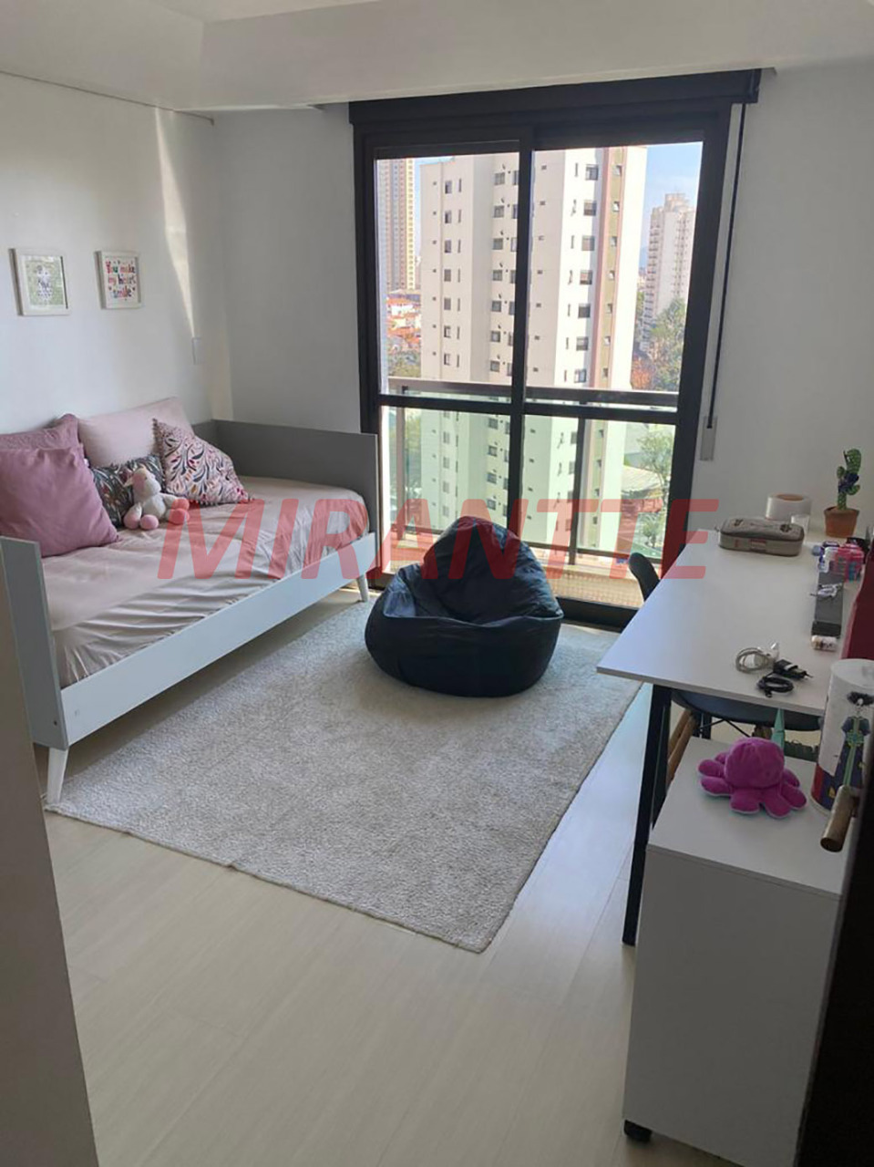 Apartamento de 220m² com 3 quartos em Santana