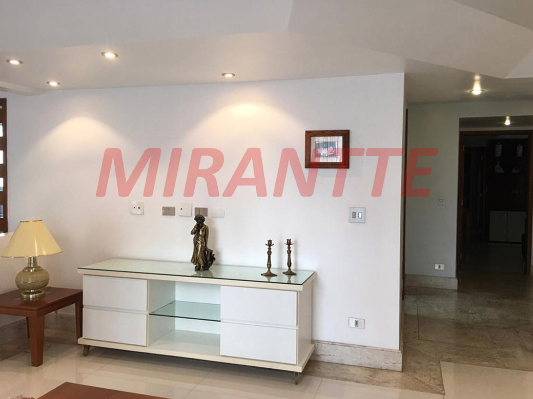 Apartamento de 220m² com 3 quartos em Santana