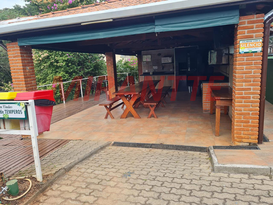 Cond. fechado de 115m² com 3 quartos em Horto Florestal