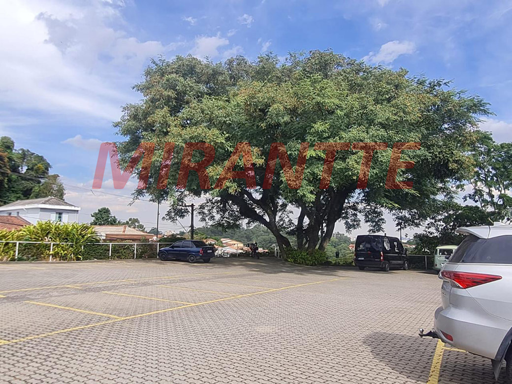 Cond. fechado de 115m² com 3 quartos em Horto Florestal