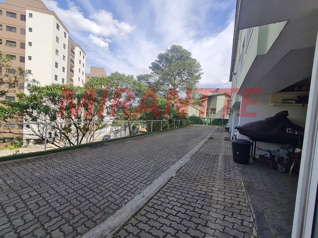 Cond. fechado de 115m² com 3 quartos em Horto Florestal