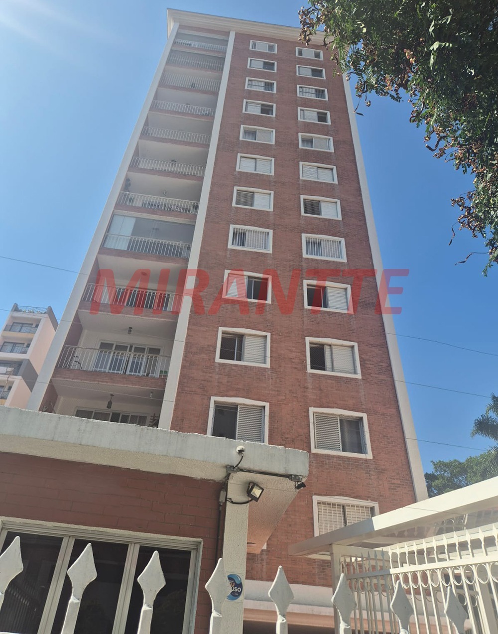Apartamento de 95m² com 2 quartos em Água Fria