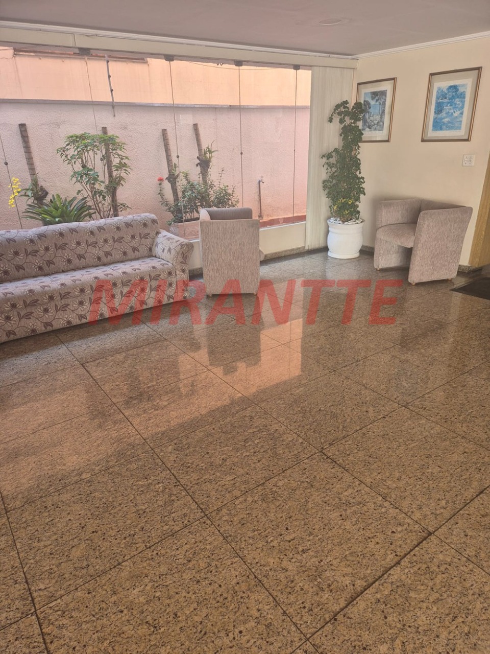 Apartamento de 95m² com 2 quartos em Água Fria