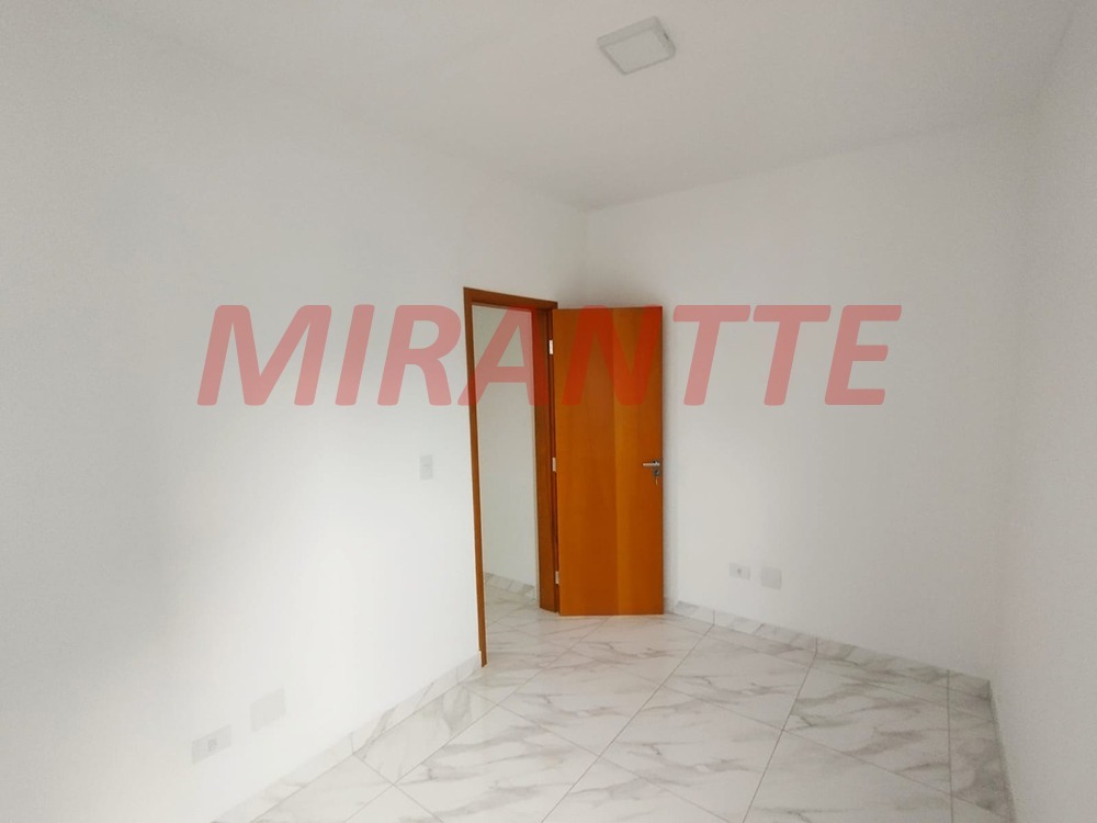 Apartamento de 48m² com 2 quartos em Vila Gustavo