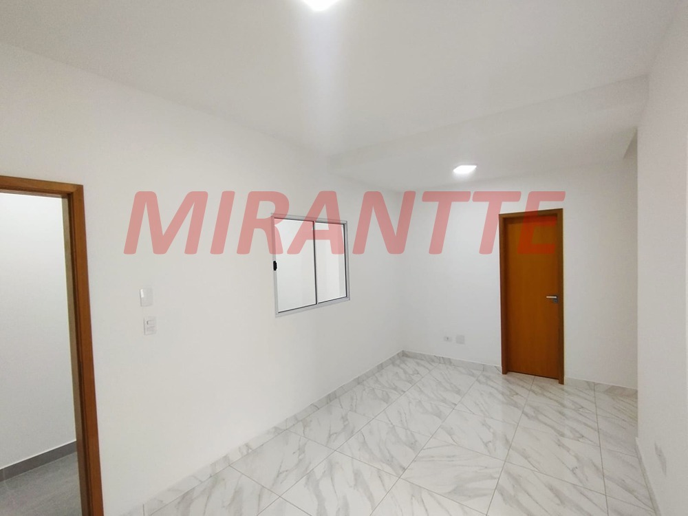 Apartamento de 48m² com 2 quartos em Vila Gustavo