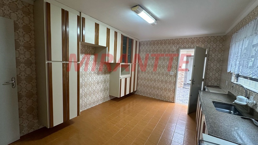 Sobrado de 130m² com 3 quartos em Vila Guaca
