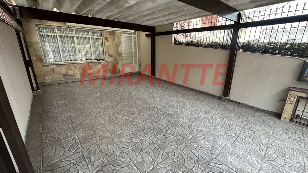 Sobrado de 130m² com 3 quartos em Vila Guaca