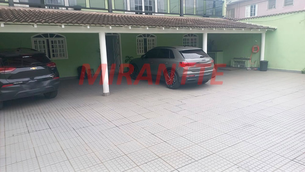 Sobrado de 300m² com 10 quartos em Vila Dionisia