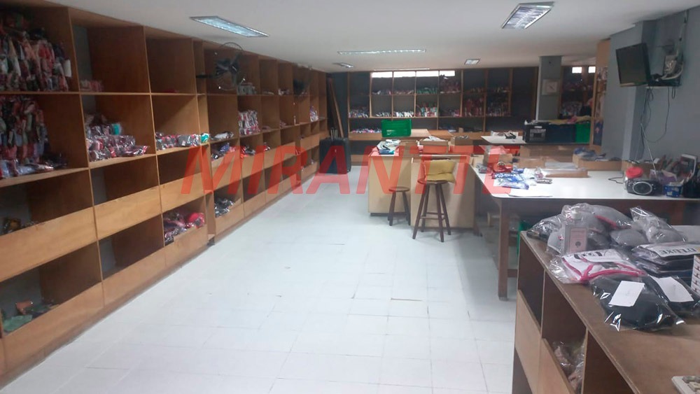 Sobrado de 300m² com 10 quartos em Vila Dionisia