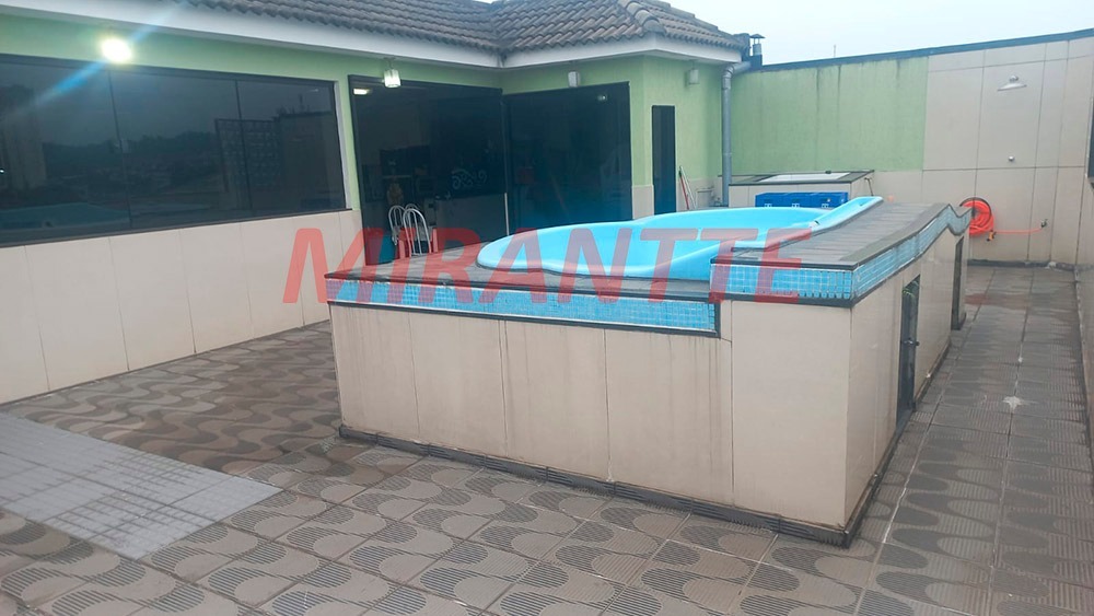 Sobrado de 300m² com 10 quartos em Vila Dionisia