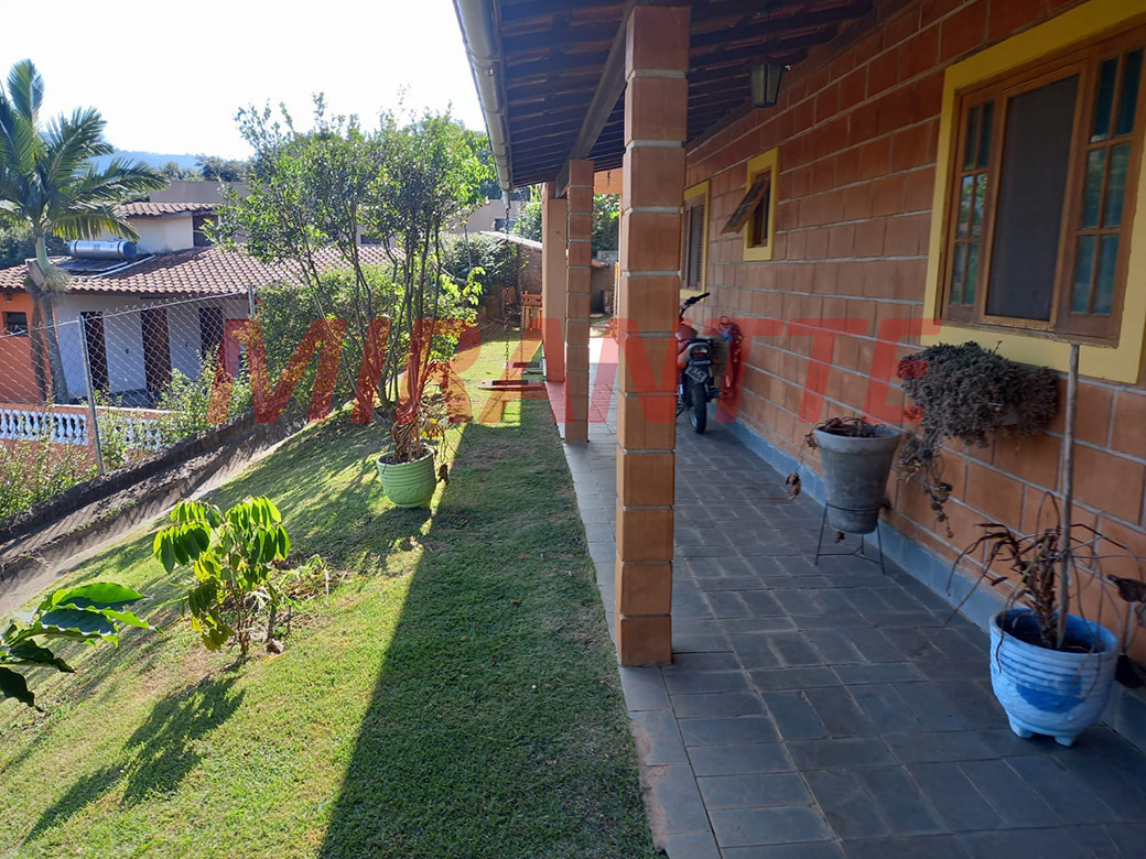 Cond. fechado de 305m² com 3 quartos em Serra da Cantareira