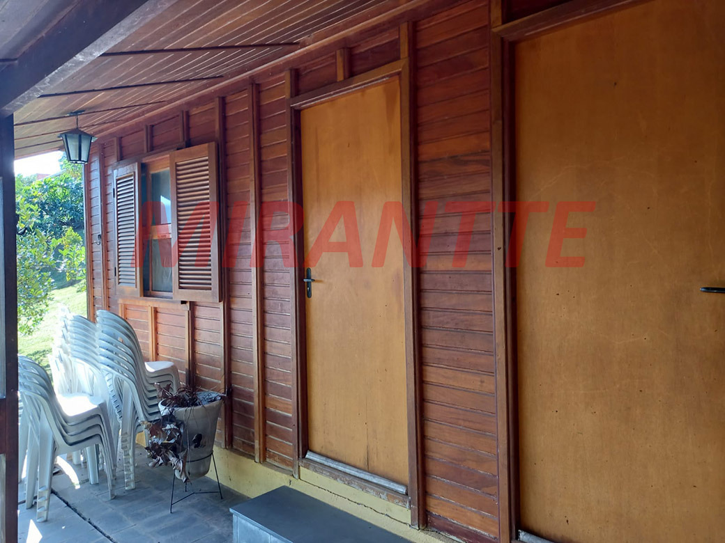 Cond. fechado de 305m² com 3 quartos em Serra da Cantareira