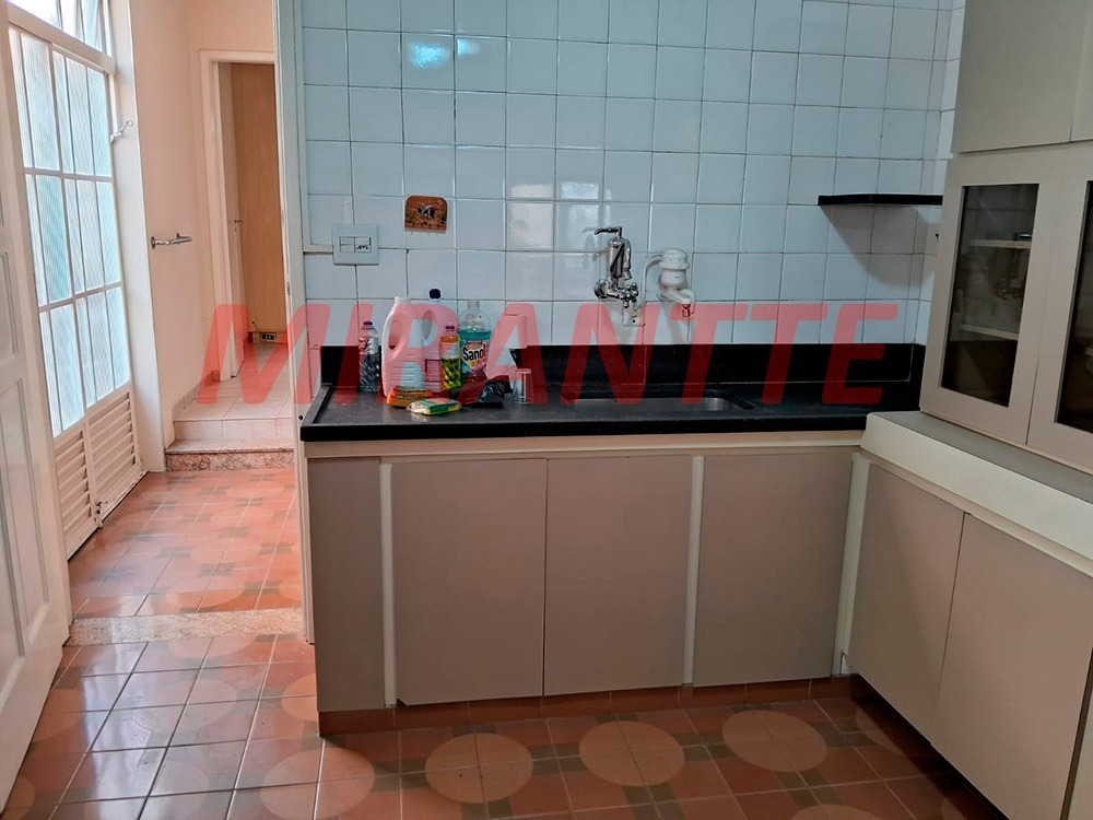 Sobrado de 190m² com 4 quartos em Vila Paiva