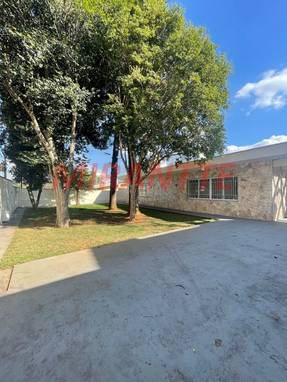 Casa terrea de 400m² com 4 quartos em Tremembe
