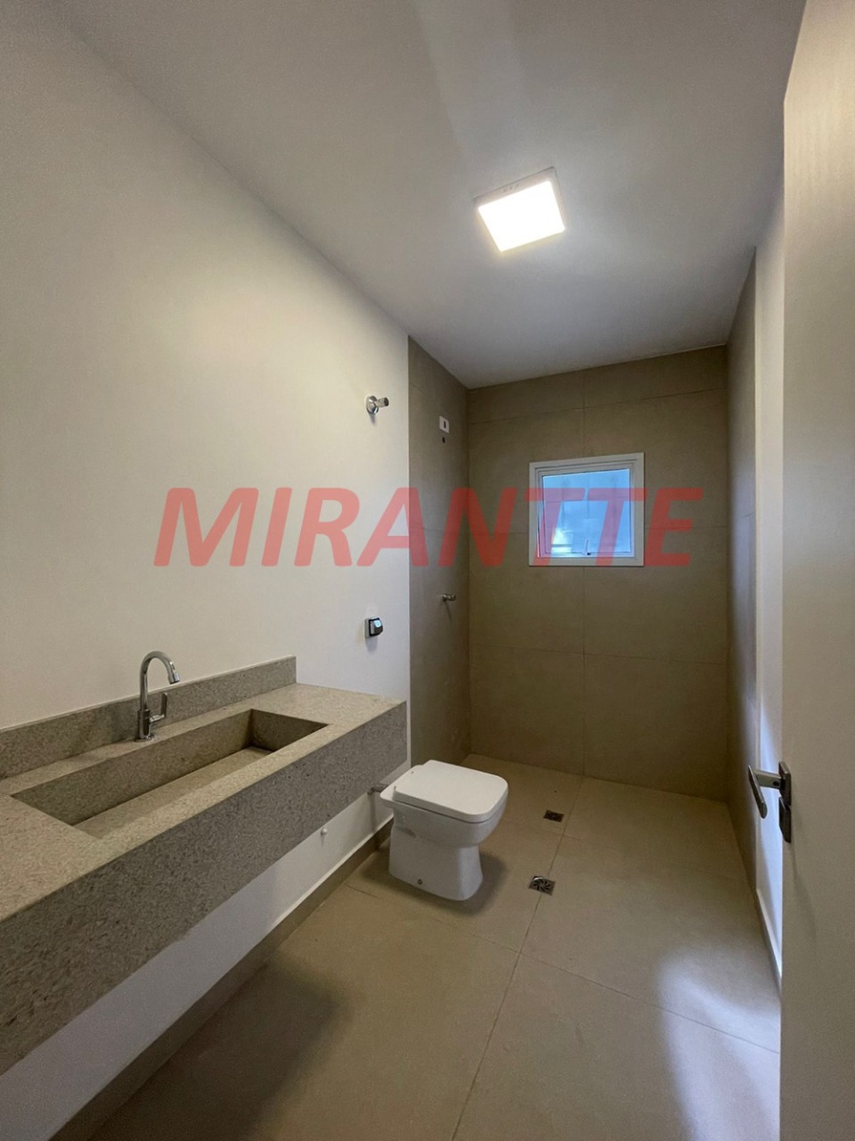 Casa terrea de 400m² com 4 quartos em Tremembe