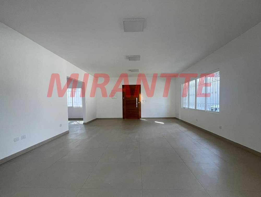 Casa terrea de 400m² com 4 quartos em Tremembe