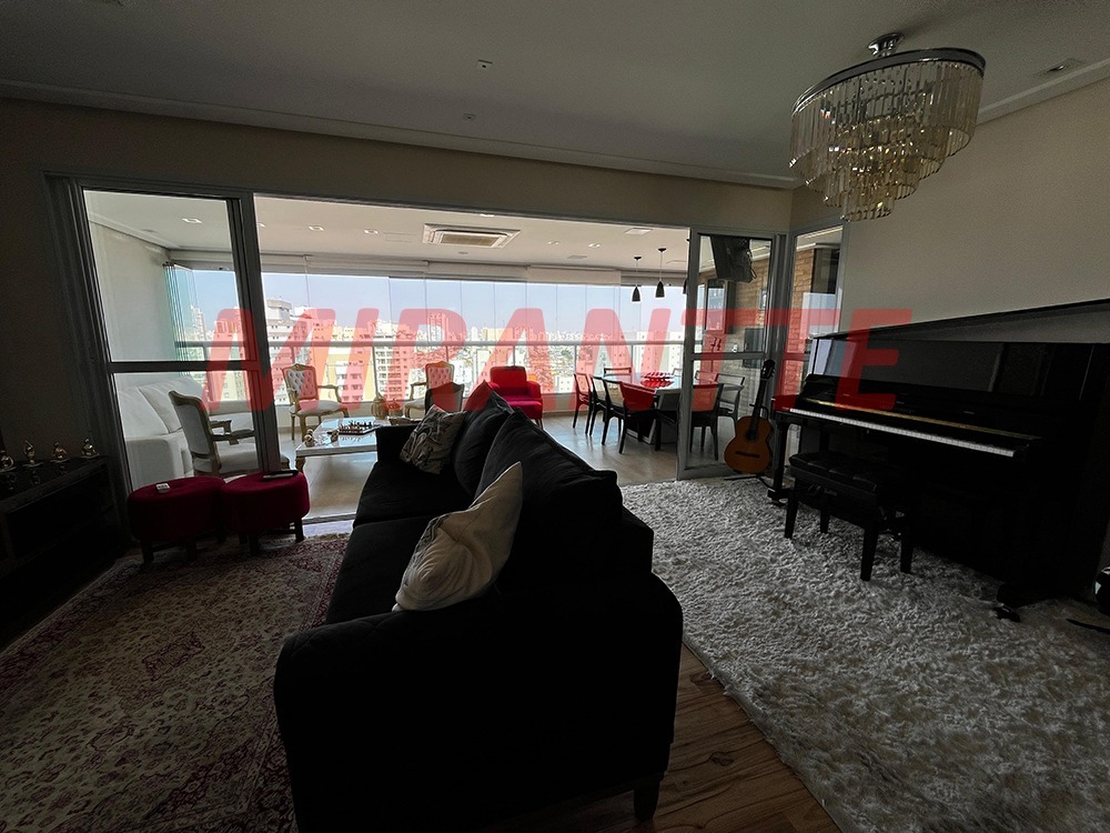 Apartamento de 139m² com 3 quartos em Santa Teresinha