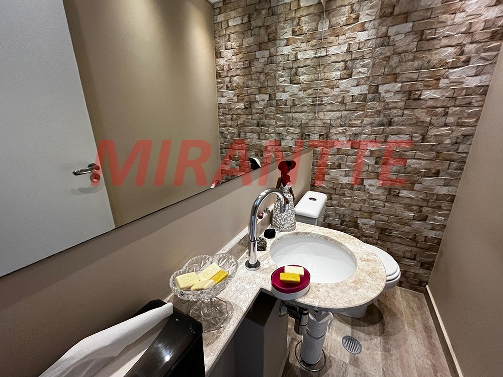 Apartamento de 139m² com 3 quartos em Santa Teresinha