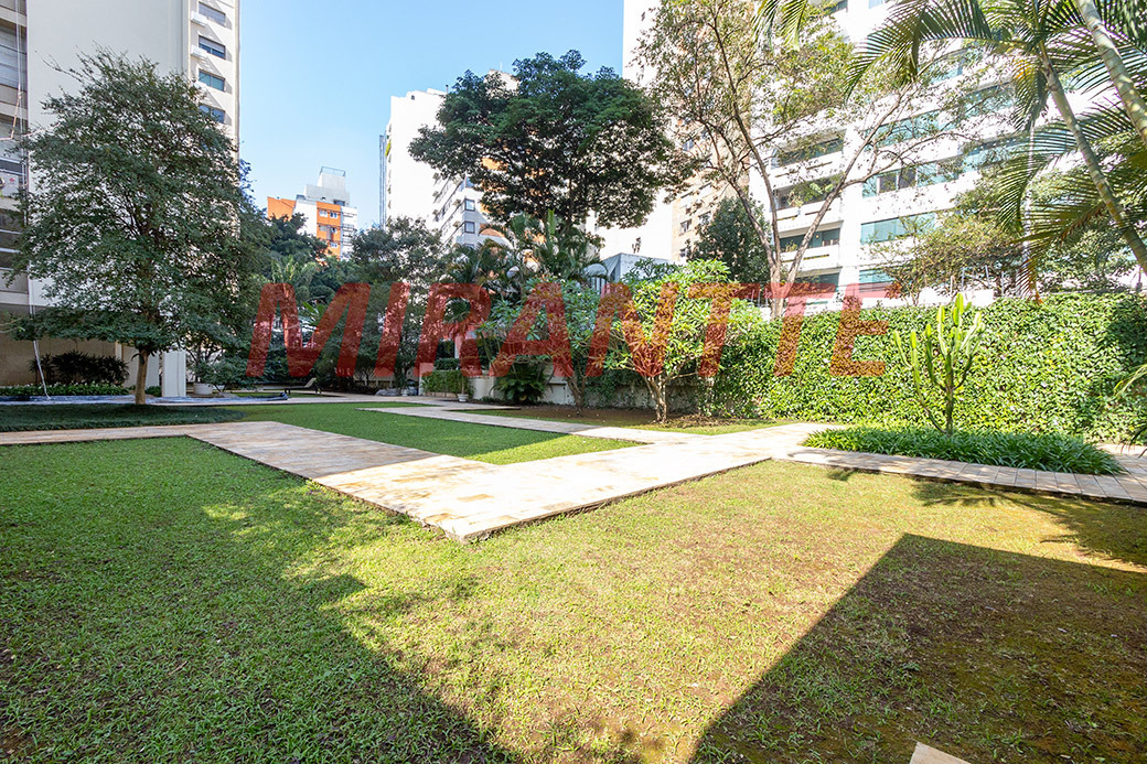 Apartamento de 275m² com 4 quartos em Vila Buarque