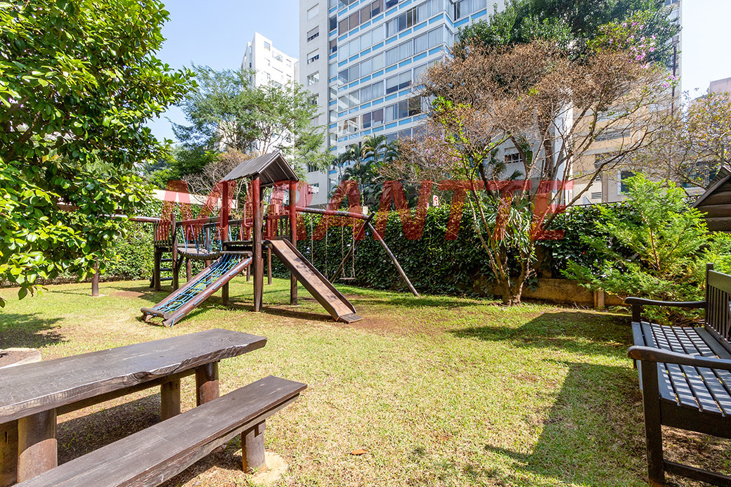 Apartamento de 275m² com 4 quartos em Vila Buarque