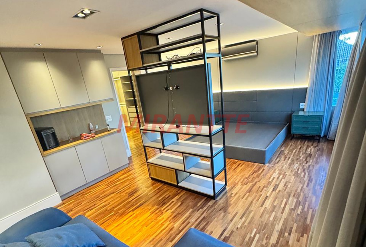 Cond. fechado de 365m² com 3 quartos em Serra da Cantareira