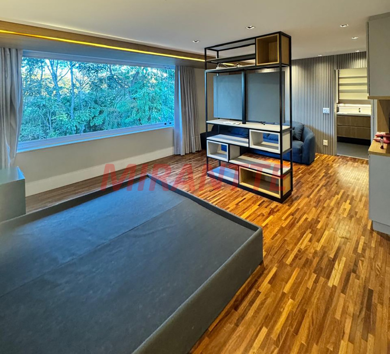 Cond. fechado de 365m² com 3 quartos em Serra da Cantareira