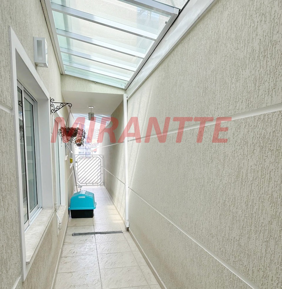 Sobrado de 148m² com 3 quartos em Água Fria