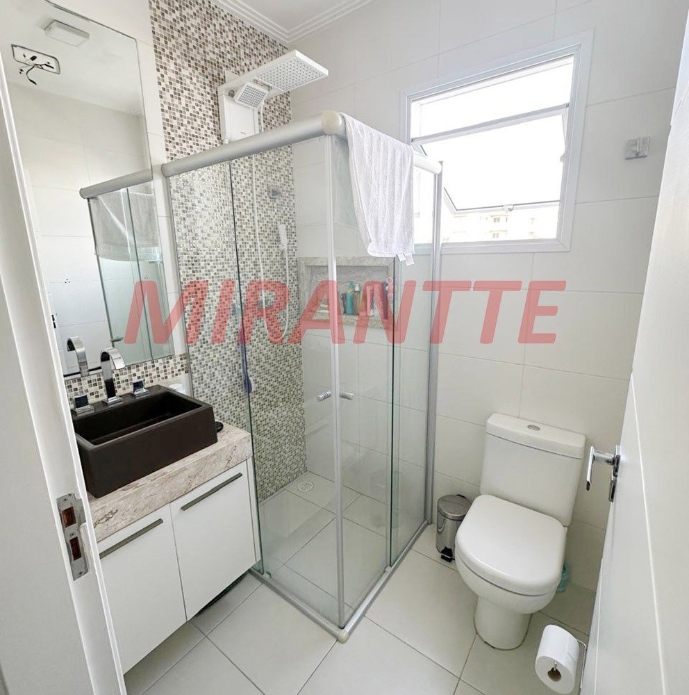 Sobrado de 148m² com 3 quartos em Água Fria