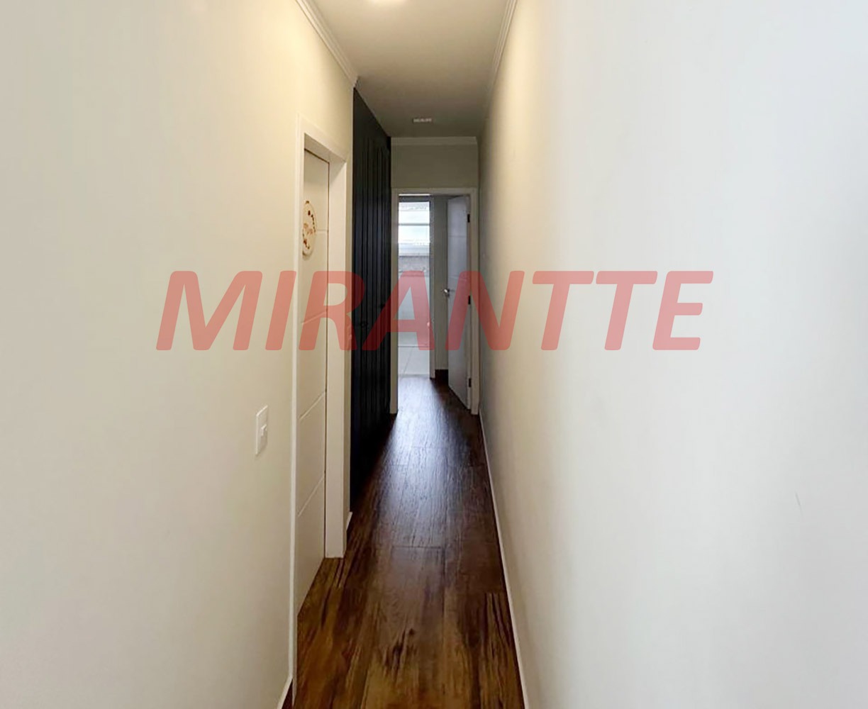 Sobrado de 148m² com 3 quartos em Água Fria