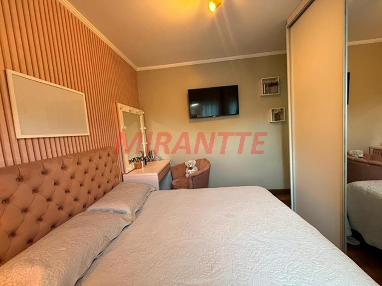 Sobrado de 297m² com 5 quartos em Jardim França