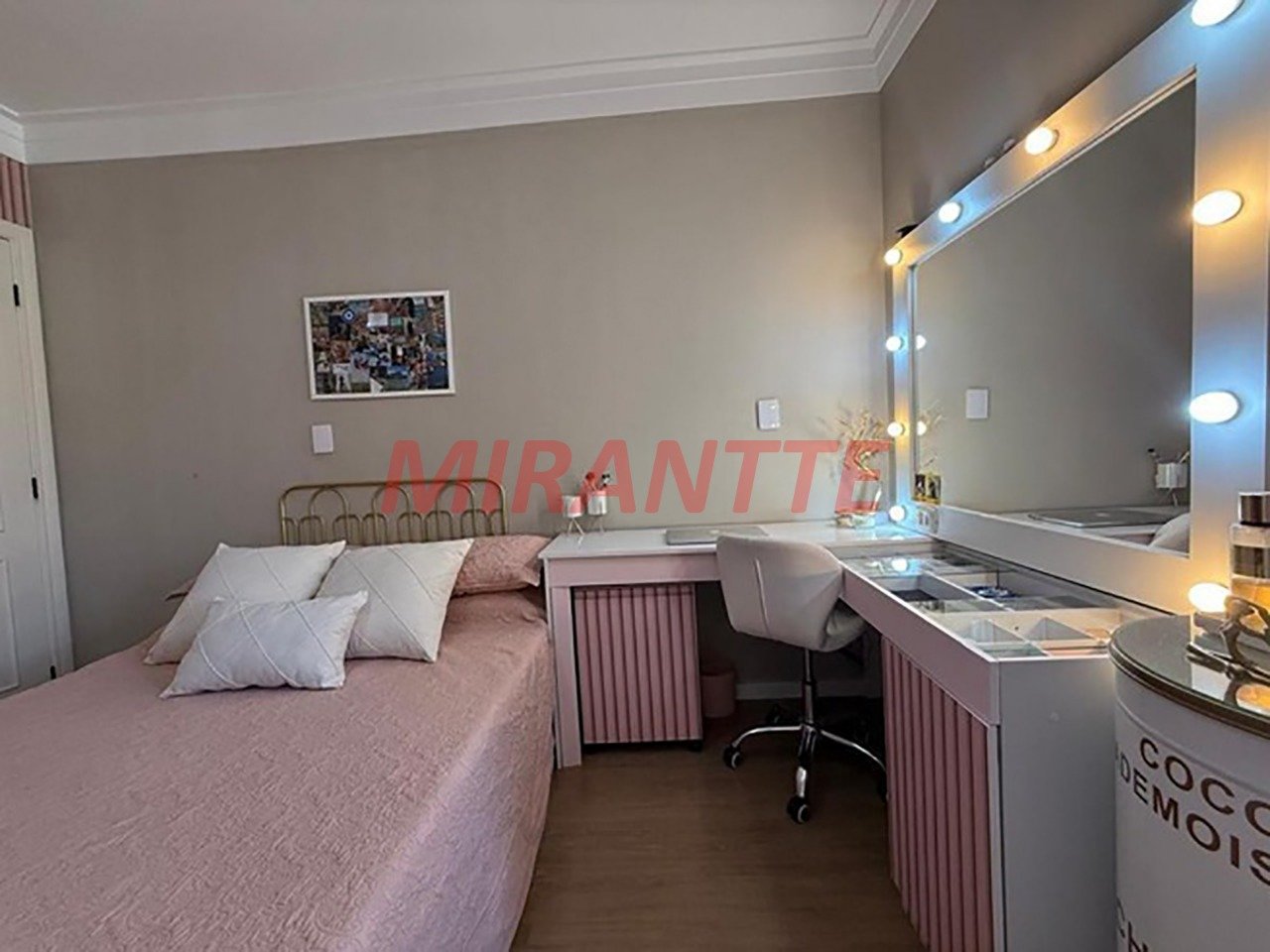 Sobrado de 297m² com 5 quartos em Jardim França