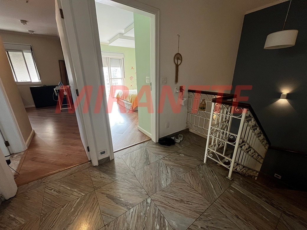 Sobrado de 256m² com 4 quartos em Santana
