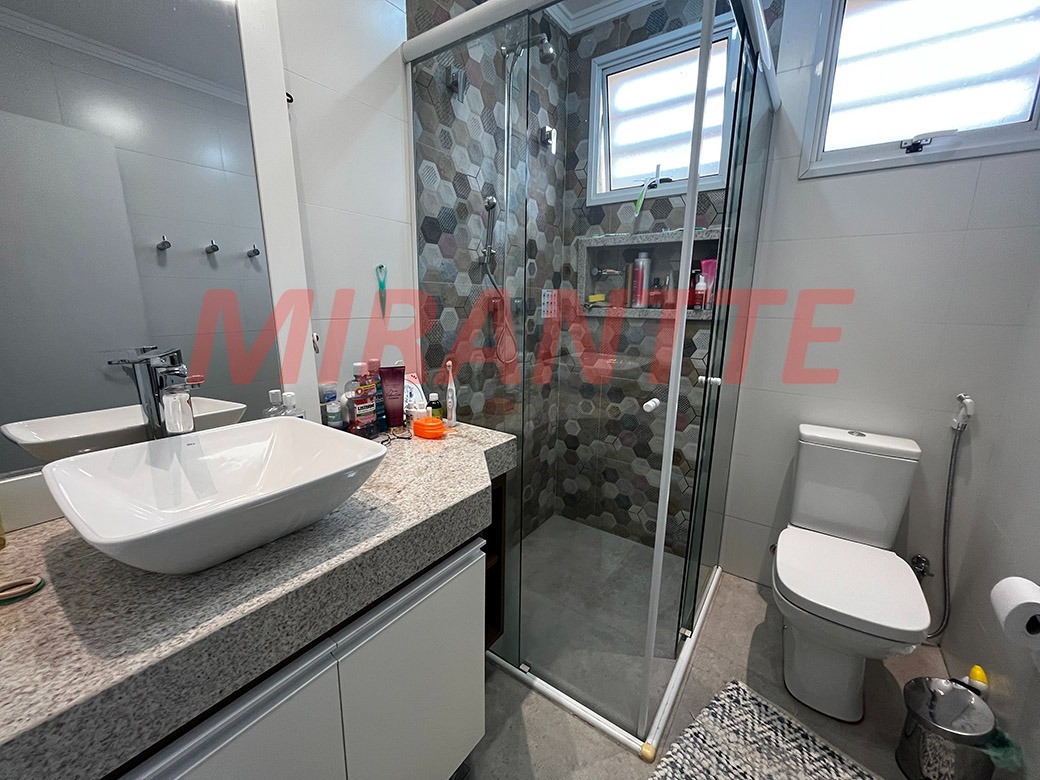 Sobrado de 256m² com 4 quartos em Santana