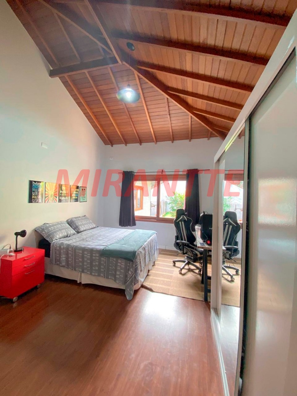 Sobrado de 390m² com 4 quartos em Roseira