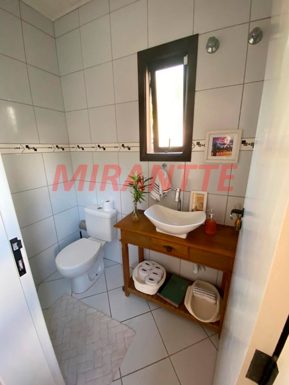 Sobrado de 390m² com 4 quartos em Roseira