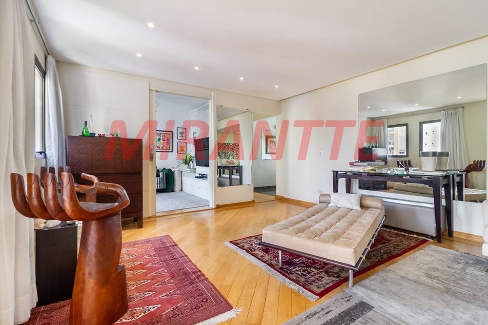 Apartamento de 161m² com 4 quartos em Vila Suzana