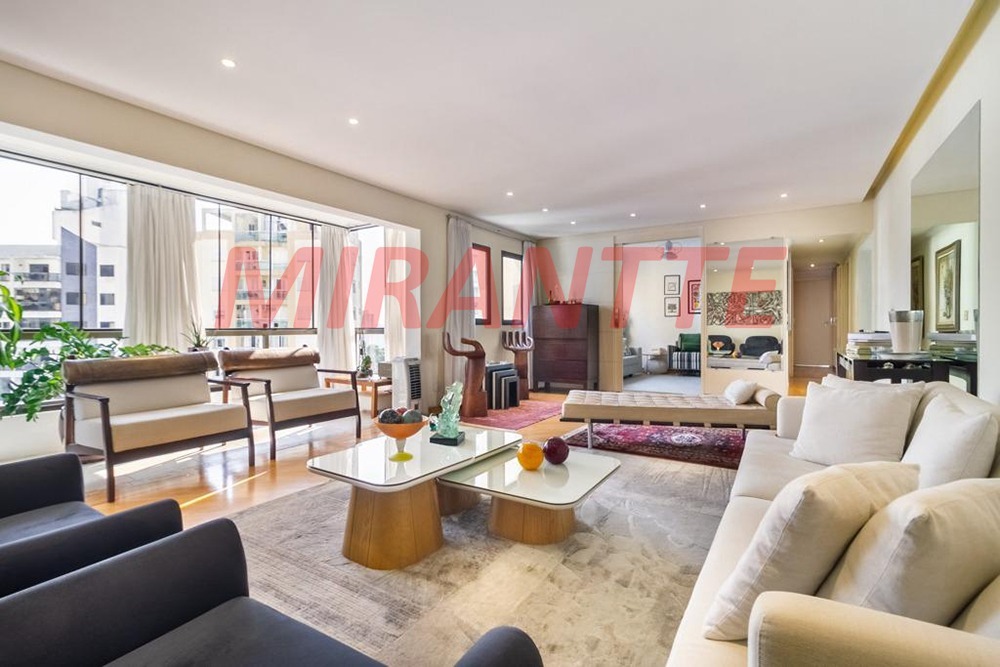 Apartamento de 161m² com 4 quartos em Vila Suzana
