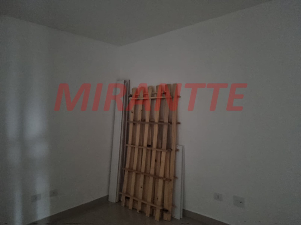 Cond. fechado de 50m² com 2 quartos em Vila Santa Terezinha (Zona Norte)
