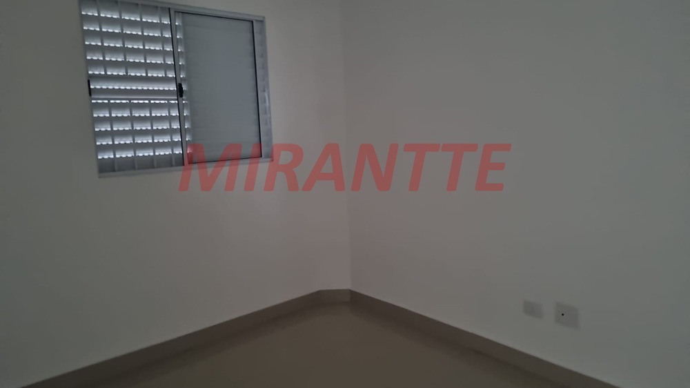 Cond. fechado de 50m² com 2 quartos em Vila Santa Terezinha (Zona Norte)