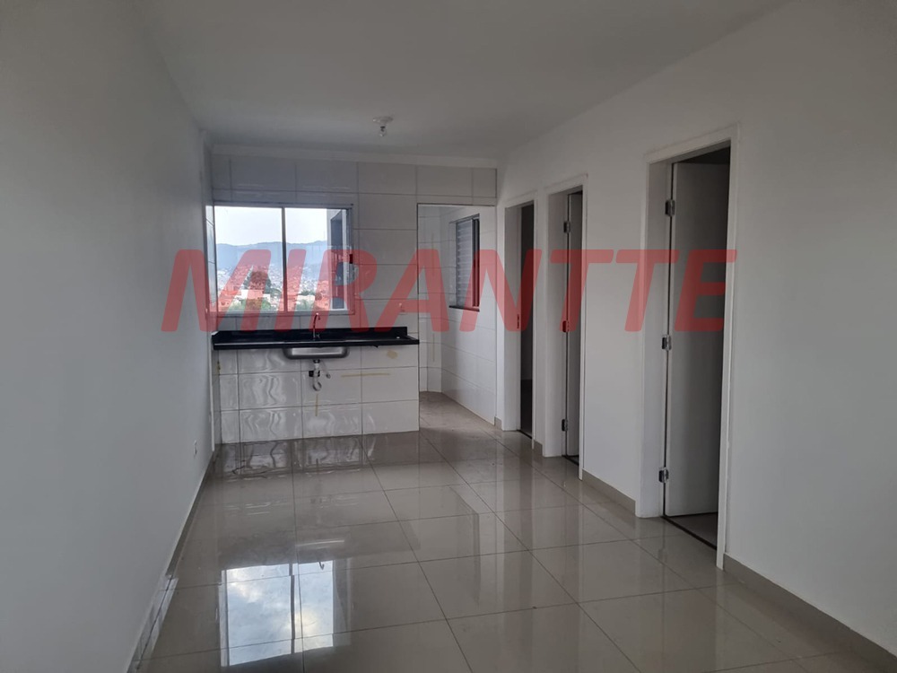 Cond. fechado de 50m² com 2 quartos em Vila Santa Terezinha (Zona Norte)