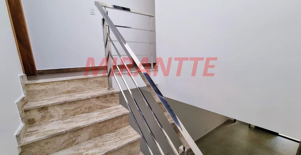 Sobrado de 130m² com 3 quartos em Santa Teresinha