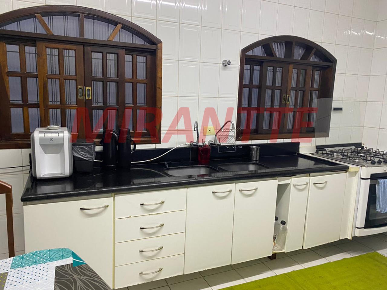 Sobrado de 192m² com 3 quartos em Parada Inglesa