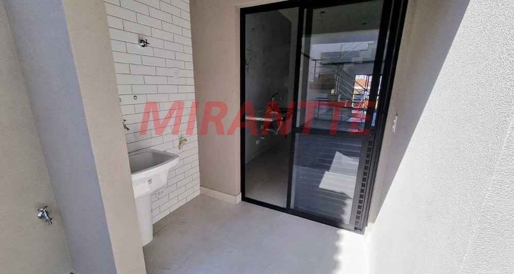 Sobrado de 129m² com 3 quartos em Santa Teresinha