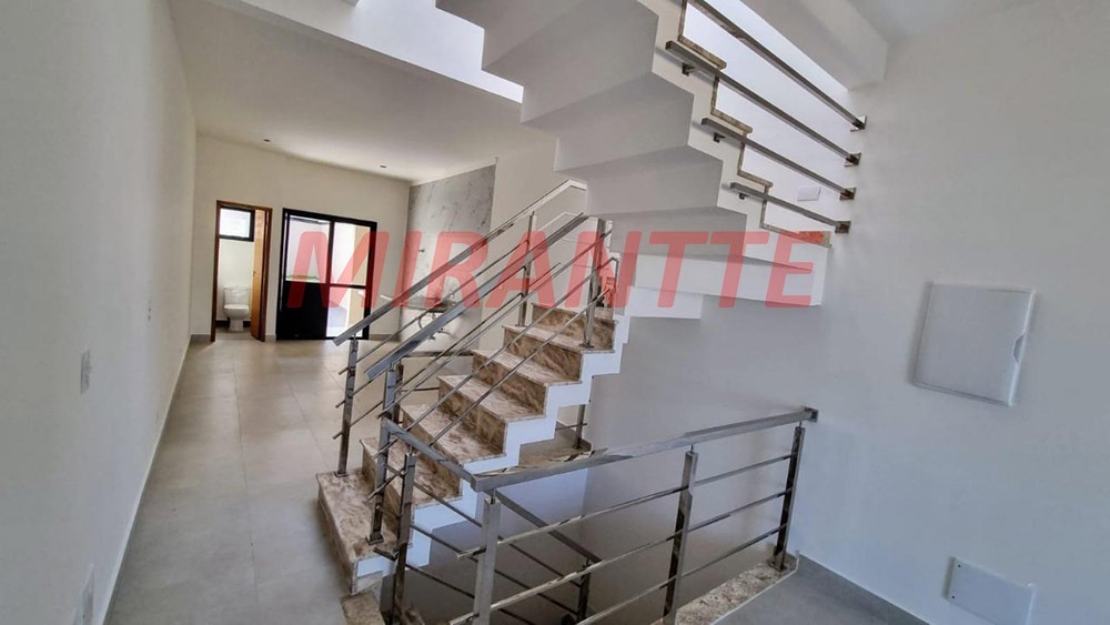 Sobrado de 140m² com 3 quartos em Santa Teresinha