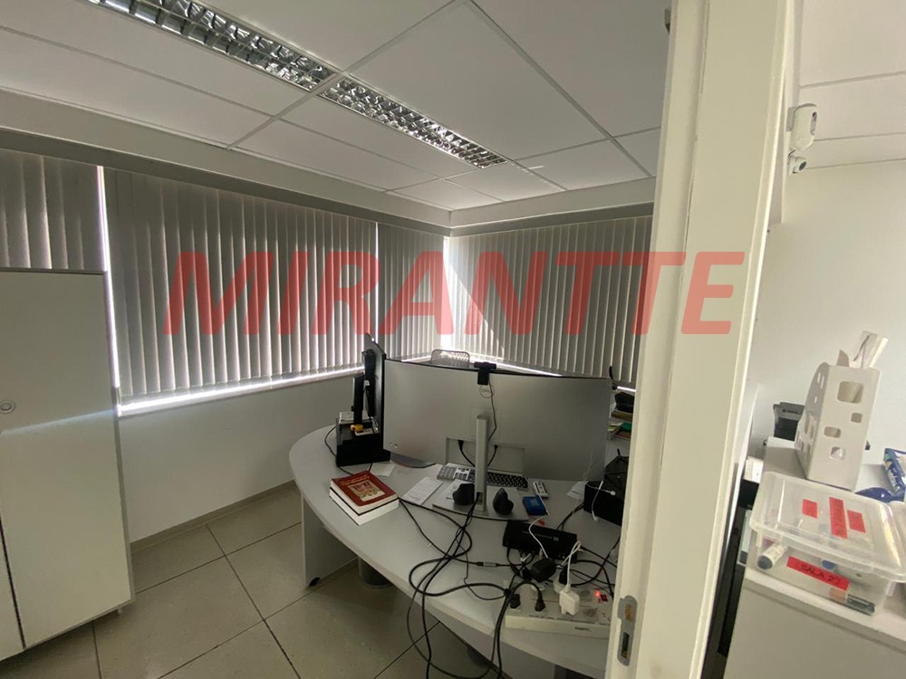 Conjunto comercial de 330.94m² em Santana