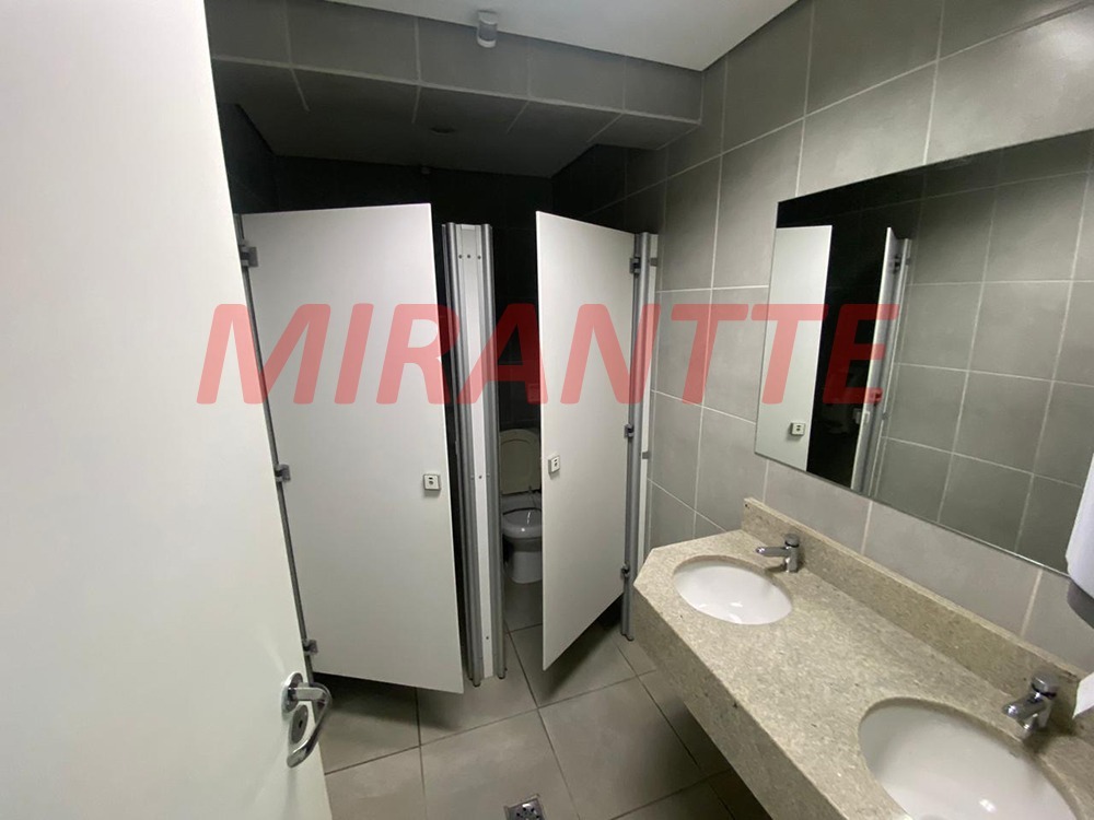 Conjunto comercial de 330.94m² em Santana
