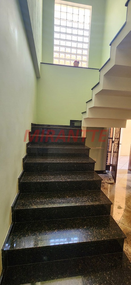 Sobrado de 222m² com 3 quartos em Vila Guilherme