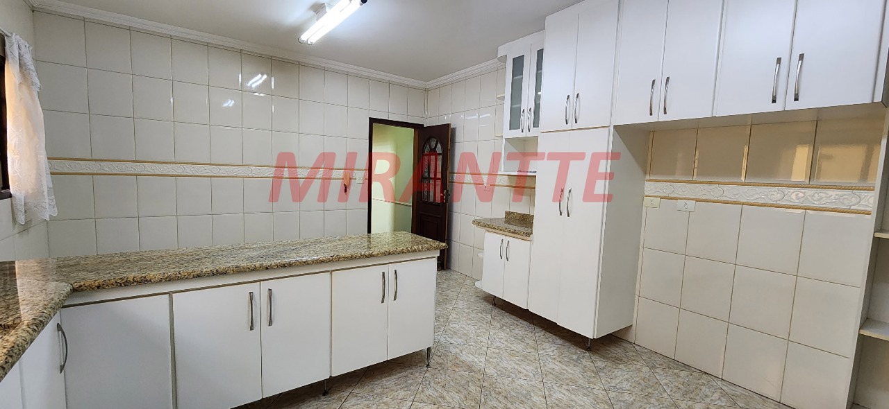 Sobrado de 222m² com 3 quartos em Vila Guilherme